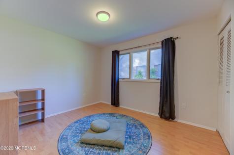 33 Imperia Place Aberdeen NJ 07747