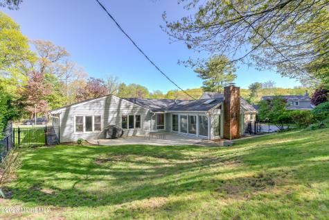 33 Imperia Place Aberdeen NJ 07747