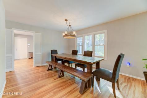 33 Imperia Place Aberdeen NJ 07747