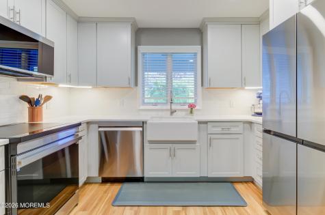 33 Imperia Place Aberdeen NJ 07747