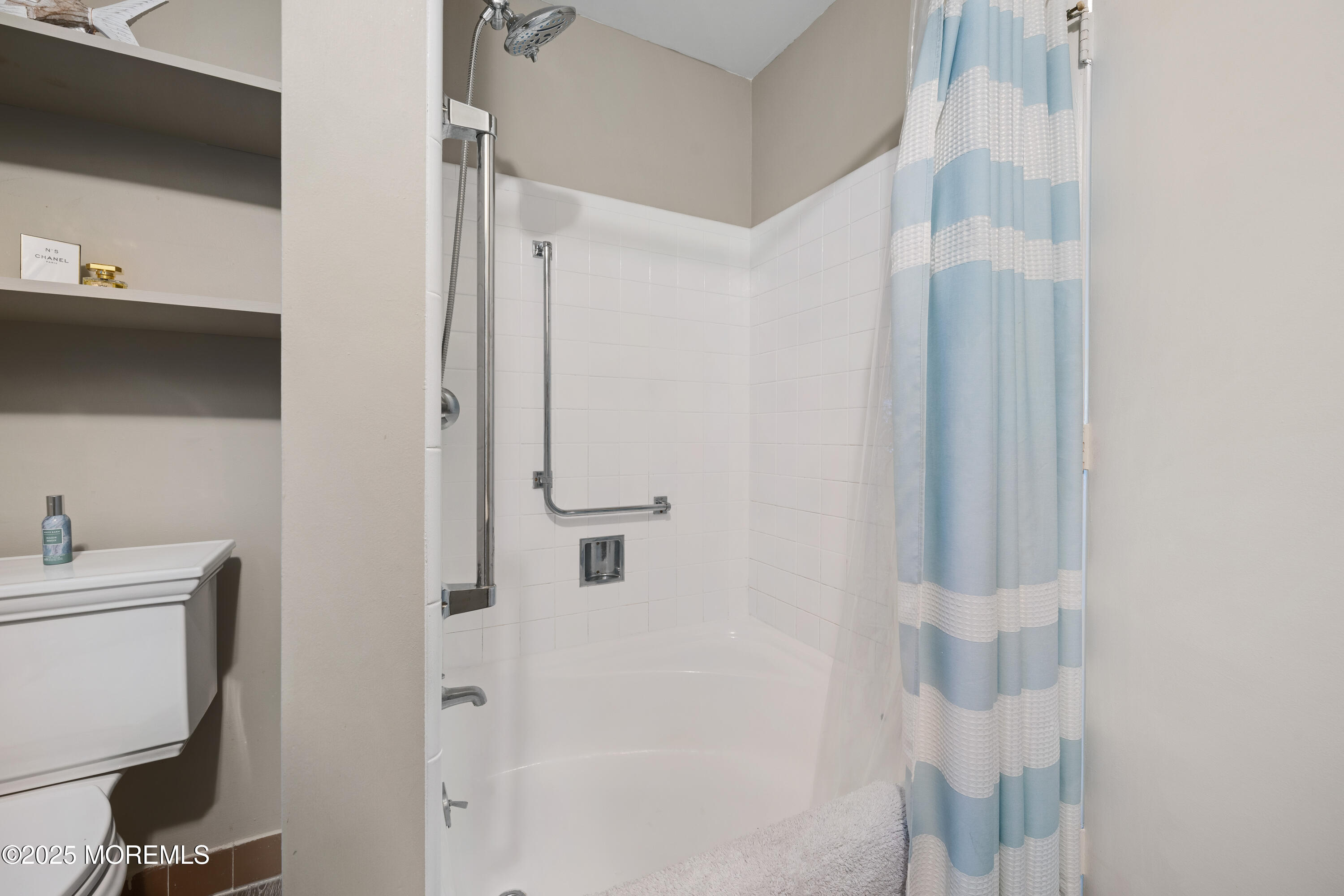 39 Cambridge Court Lakewood NJ 08701