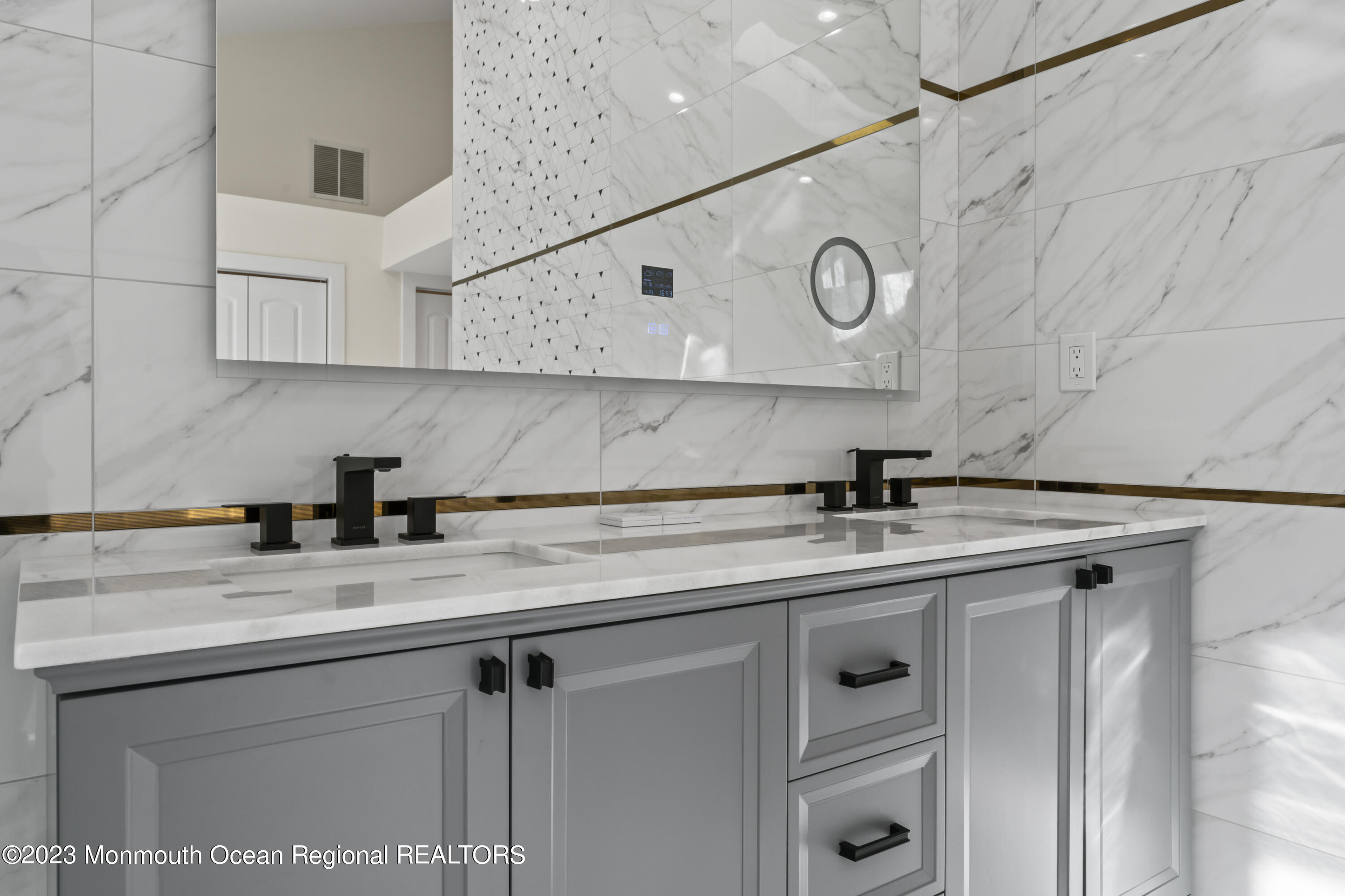 104 Carmel Court Holmdel NJ 07733