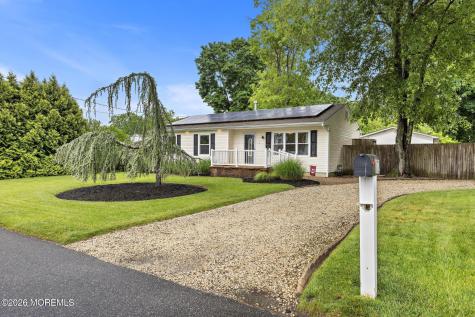 172 Bosun Avenue Manahawkin NJ 08050