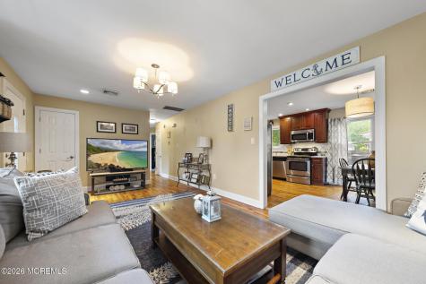 172 Bosun Avenue Manahawkin NJ 08050
