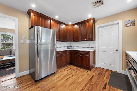 172 Bosun Avenue Manahawkin NJ 08050