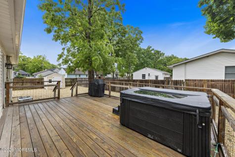 172 Bosun Avenue Manahawkin NJ 08050