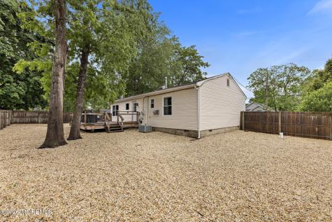 172 Bosun Avenue Manahawkin NJ 08050