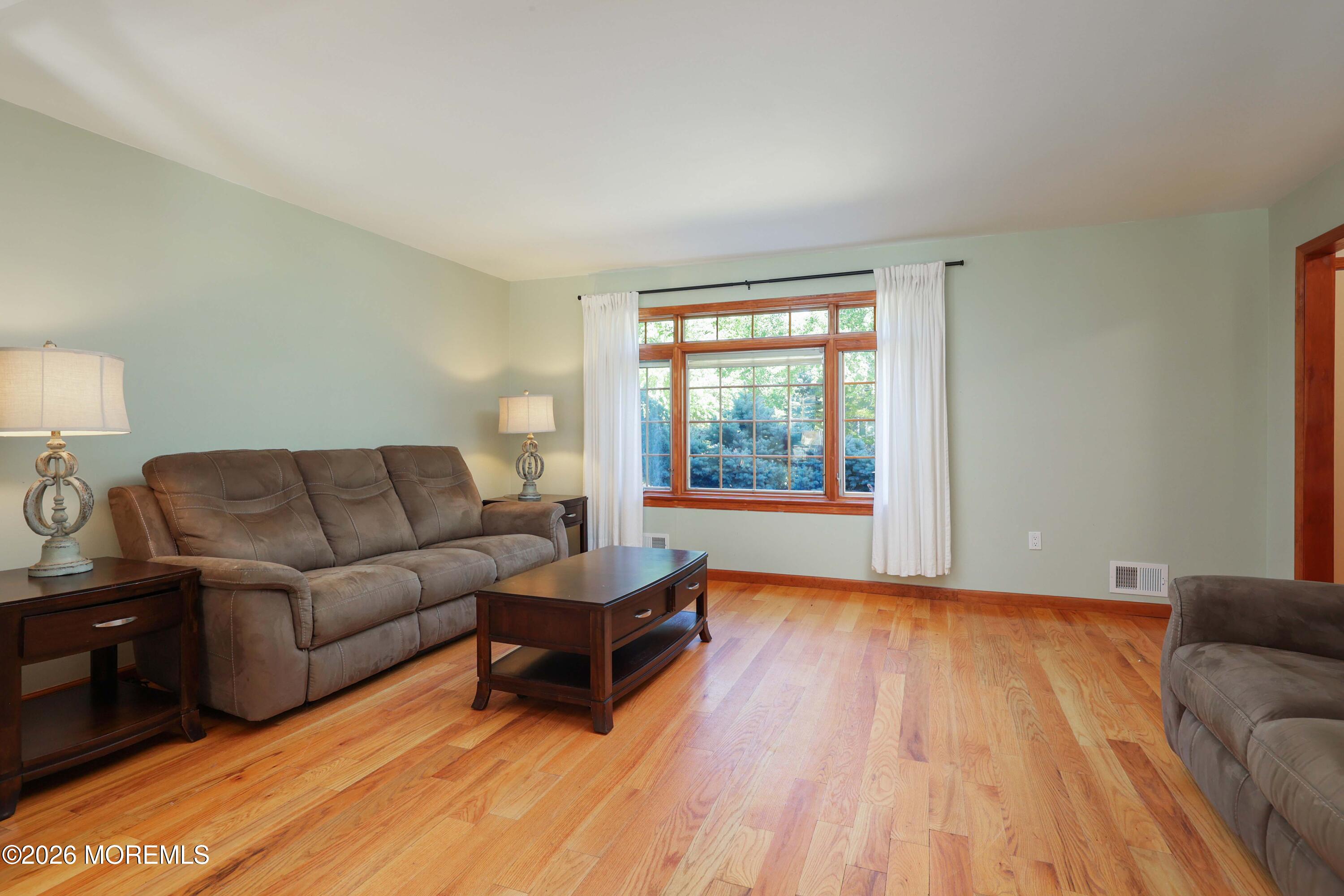 149 Ueland Road Red Bank NJ 07701