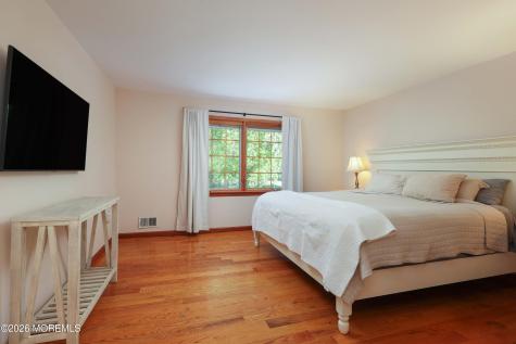 149 Ueland Road Red Bank NJ 07701