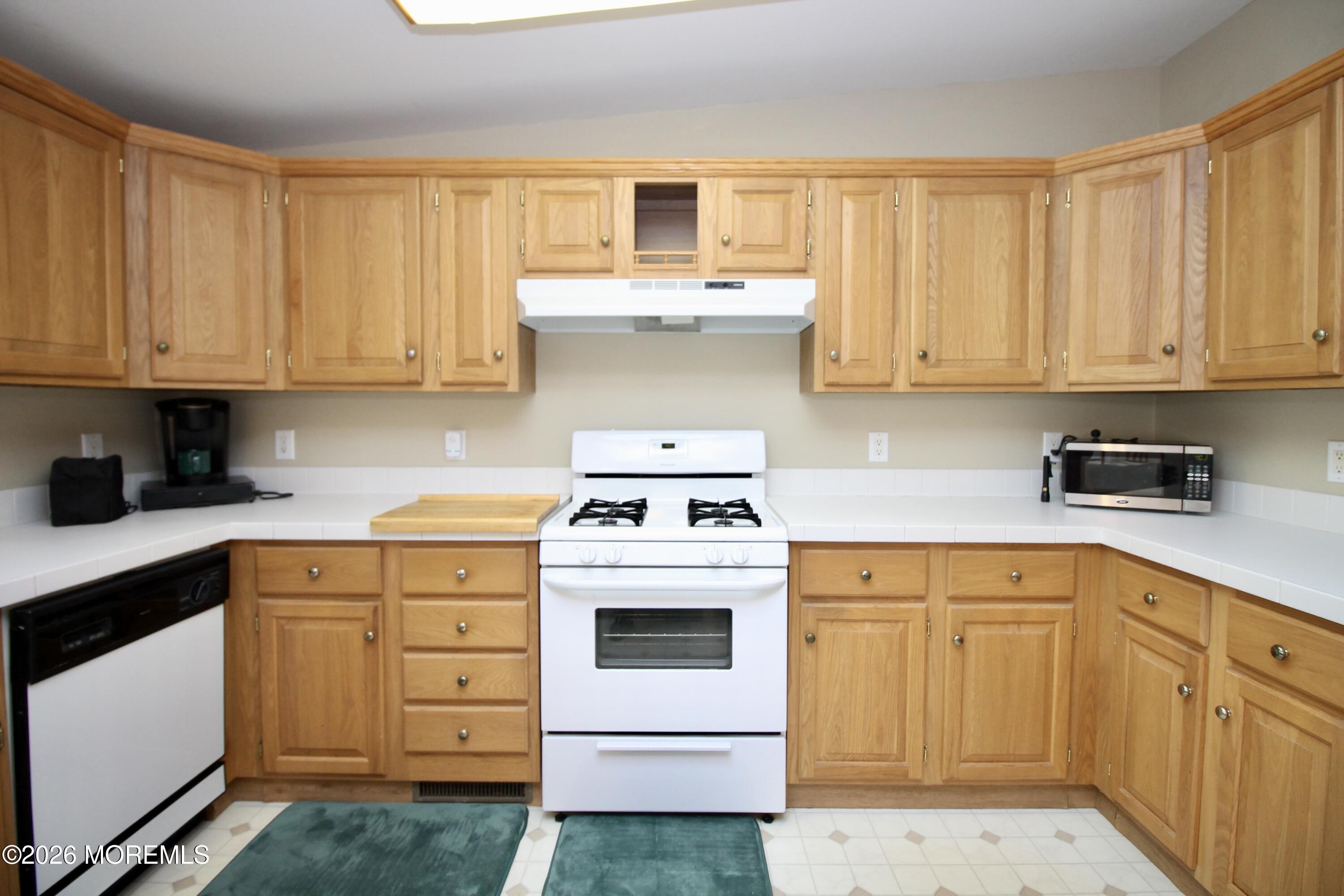 92 Cardinal Way Freehold NJ 07728