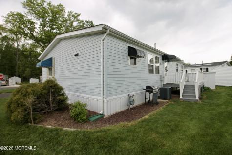 92 Cardinal Way Freehold NJ 07728