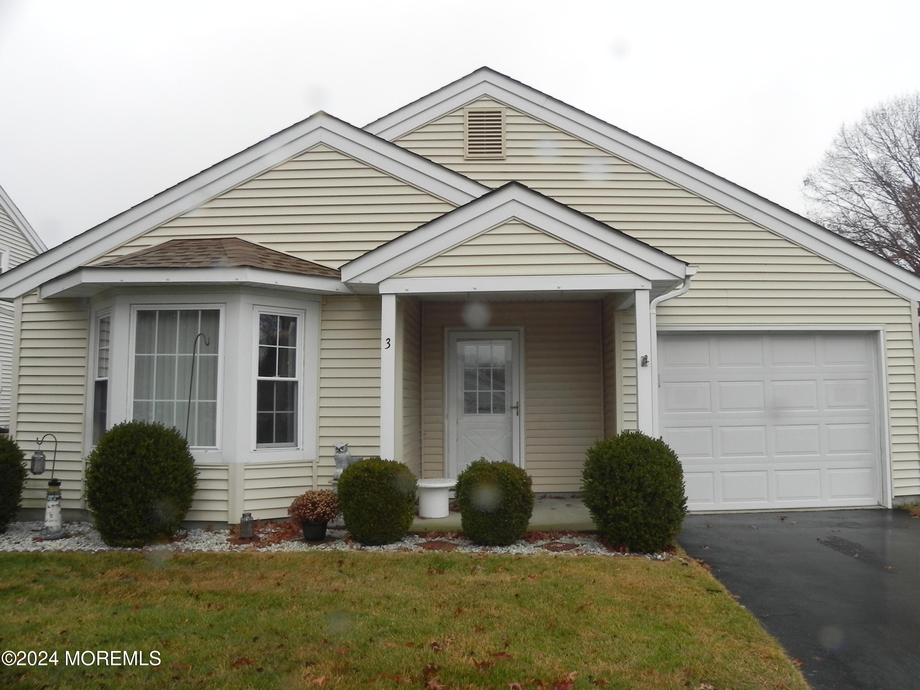 3 Tall Hedge Court Barnegat NJ 08005
