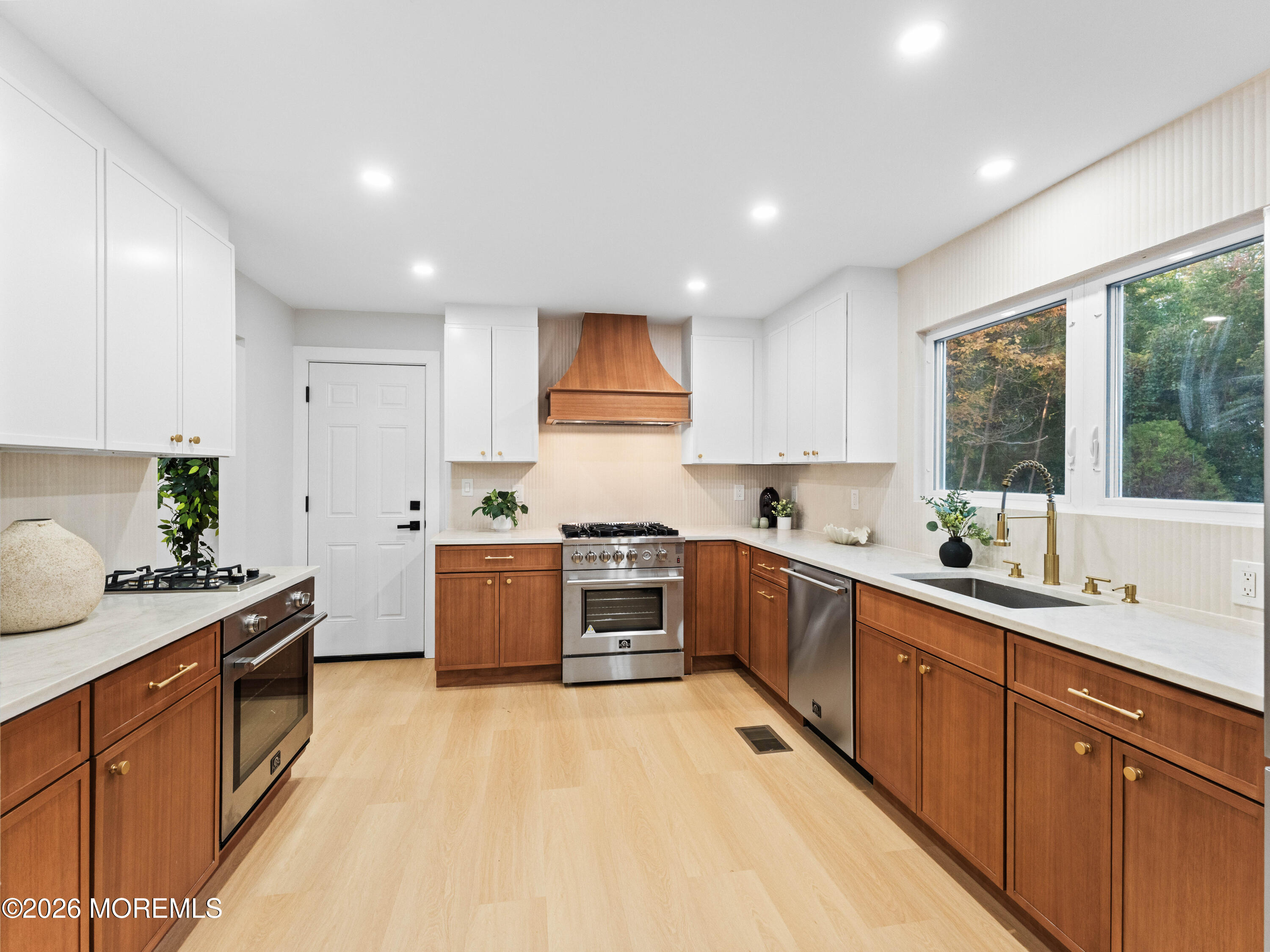 8 Atlanta Drive Jackson NJ 08527