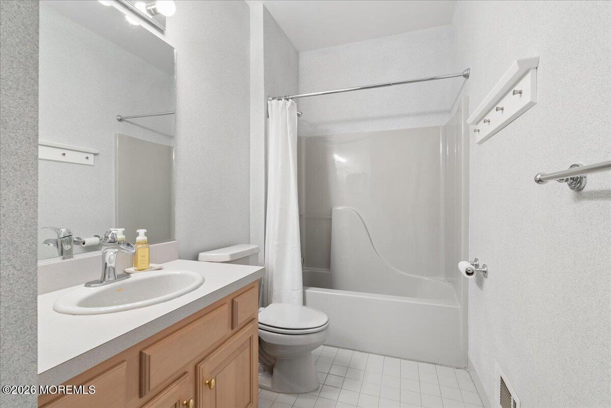 312 Wembley Place Morganville NJ 07751