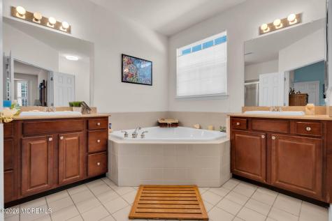19 Turnbridge Court Jackson NJ 08527