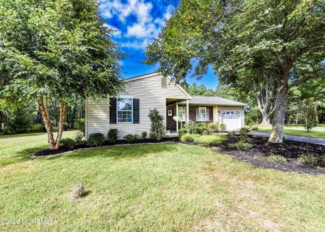 3 Brookdale Court Whiting NJ 08759