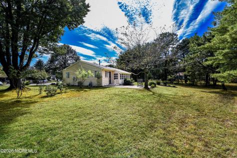 3 Brookdale Court Whiting NJ 08759