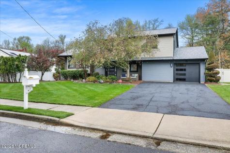3 Vancouver Road Morganville NJ 07751