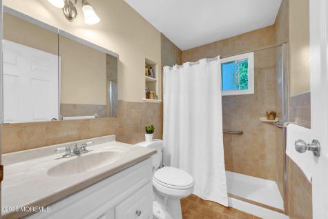 4 Indiana Way Whiting NJ 08759