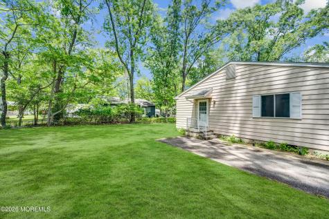 4 Indiana Way Whiting NJ 08759