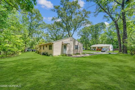 4 Indiana Way Whiting NJ 08759