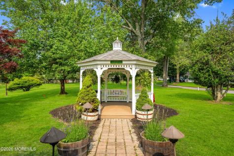 4 Indiana Way Whiting NJ 08759