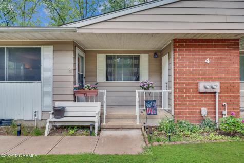 4 Indiana Way Whiting NJ 08759