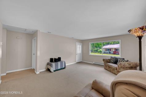 4 Indiana Way Whiting NJ 08759