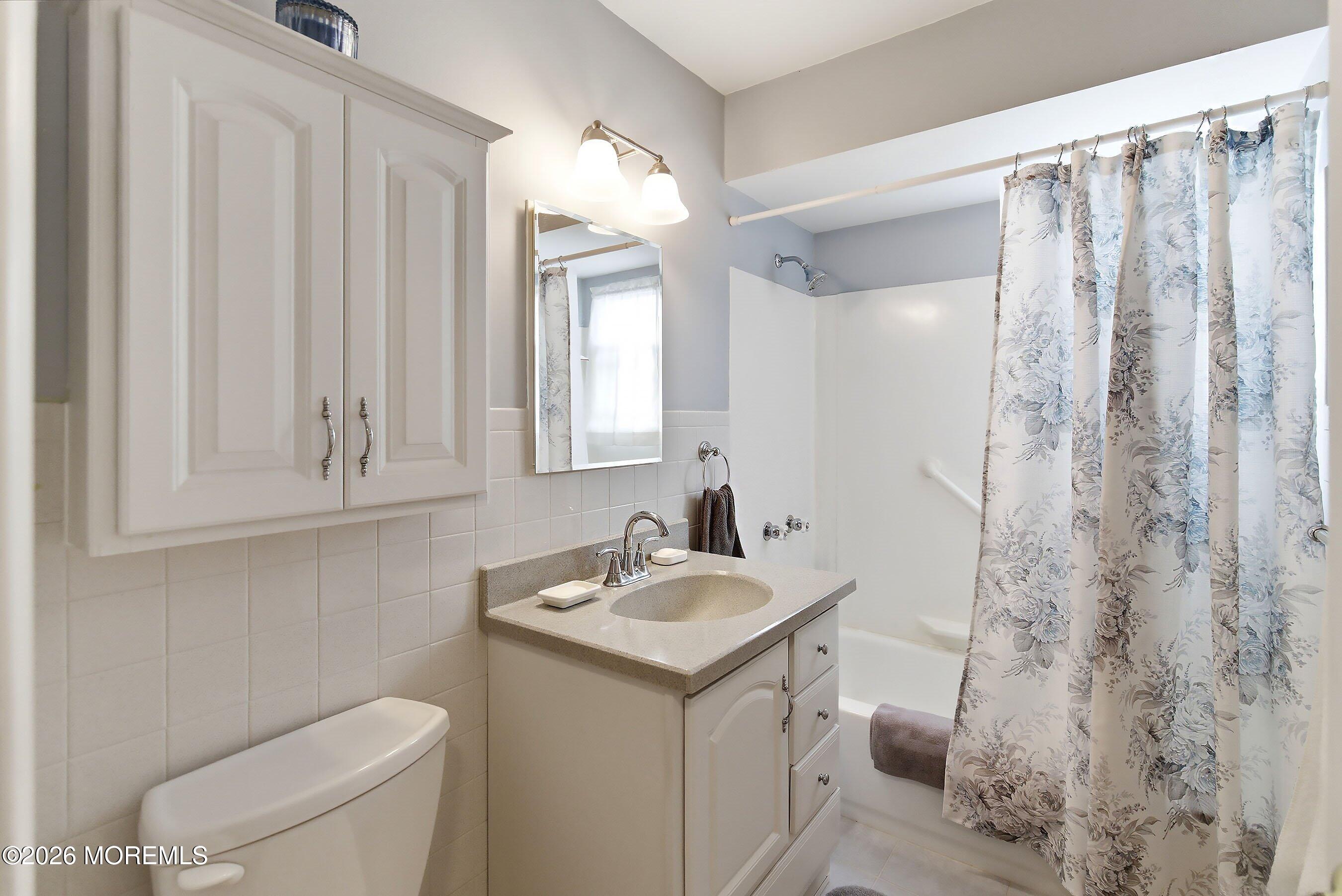 219 Julius Street Iselin NJ 08830