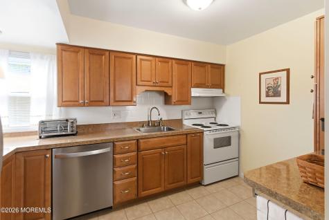 219 Julius Street Iselin NJ 08830