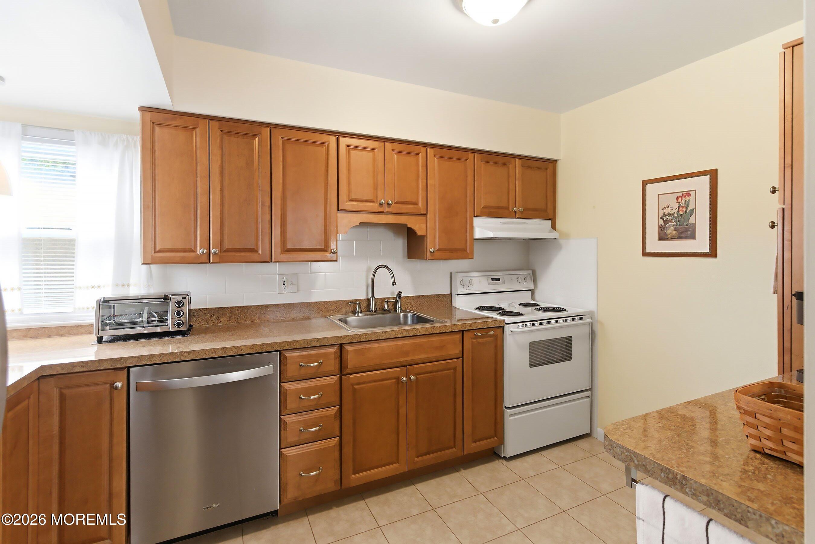 219 Julius Street Iselin NJ 08830