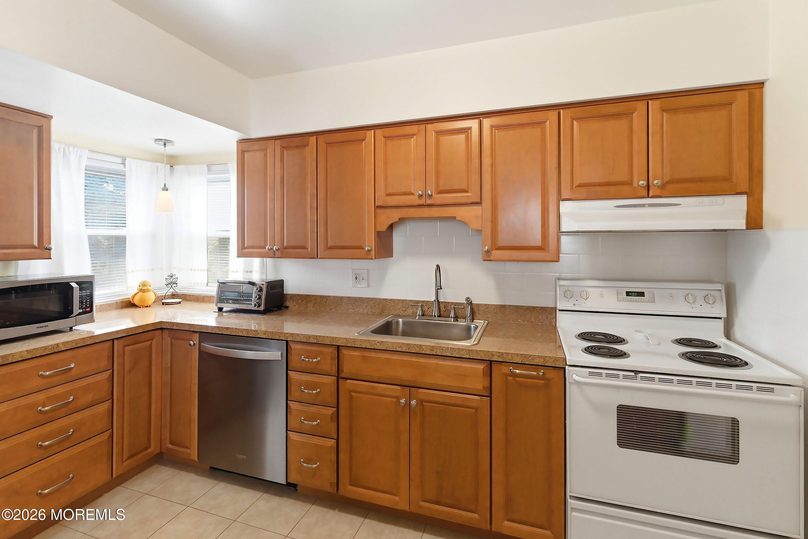219 Julius Street Iselin NJ 08830