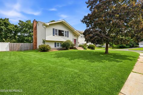 20 Whitehall Circle Oceanport NJ 07757