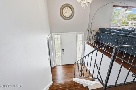 20 Whitehall Circle Oceanport NJ 07757