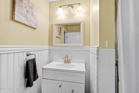 20 Whitehall Circle Oceanport NJ 07757