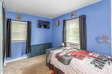 76 Morris Avenue Belford NJ 07718