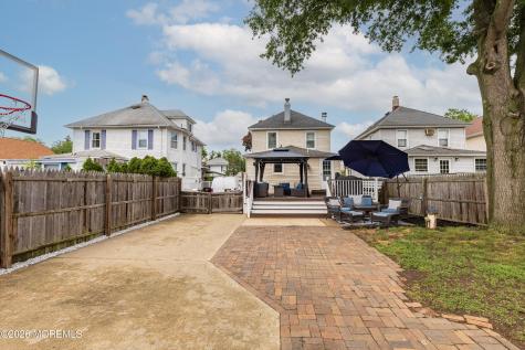 76 Morris Avenue Belford NJ 07718