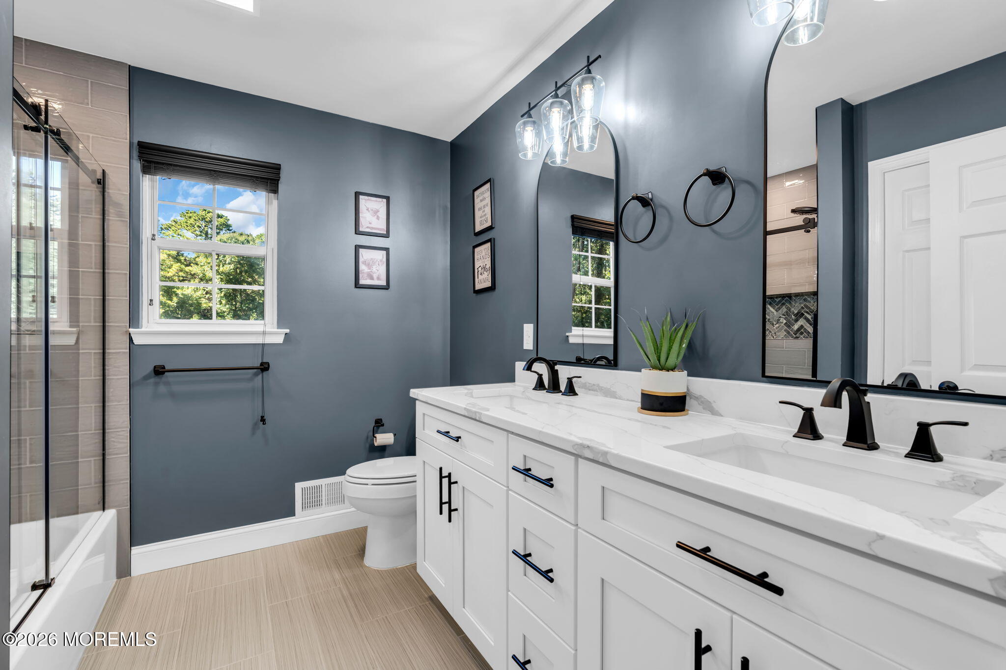 6 Chris Ann Court Jackson NJ 08527