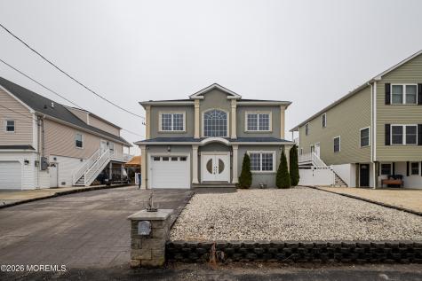 27 W Mohawk Drive Little Egg Harbor NJ 08087