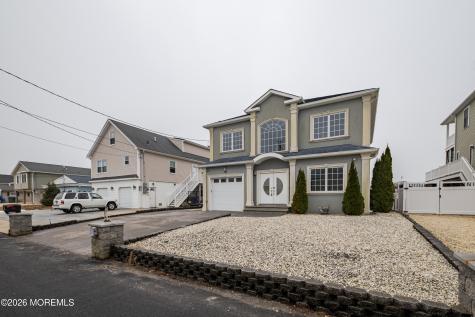 27 W Mohawk Drive Little Egg Harbor NJ 08087