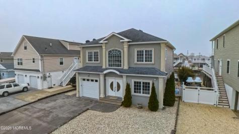 27 W Mohawk Drive Little Egg Harbor NJ 08087