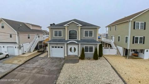 27 W Mohawk Drive Little Egg Harbor NJ 08087
