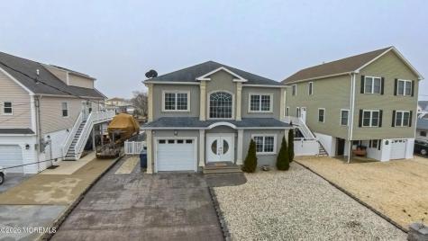27 W Mohawk Drive Little Egg Harbor NJ 08087