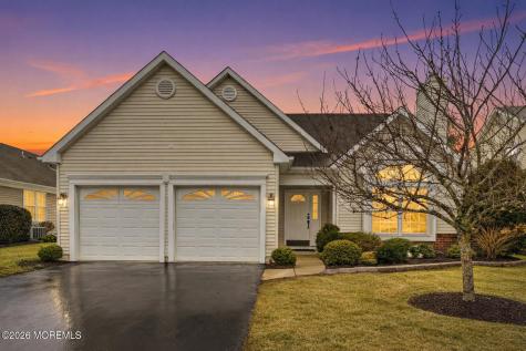 8 Casco Court Lakewood NJ 08701