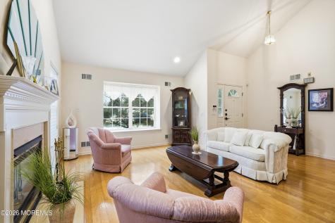 8 Casco Court Lakewood NJ 08701