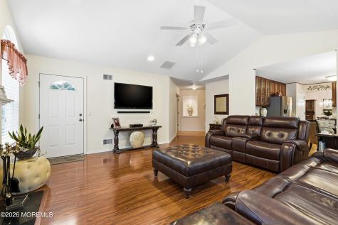 8 Casco Court Lakewood NJ 08701