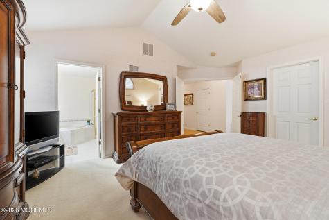 8 Casco Court Lakewood NJ 08701