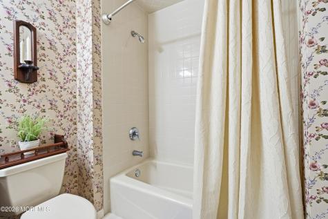 8 Casco Court Lakewood NJ 08701