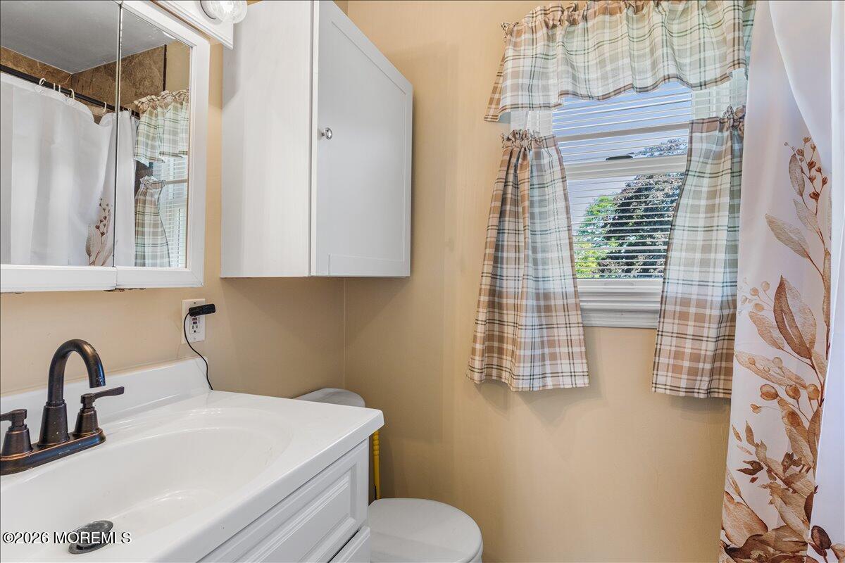 2 Annie Drive Howell NJ 07731