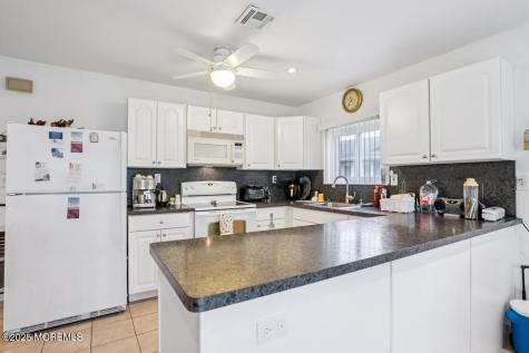 18 San Salvador Street Toms River NJ 08757
